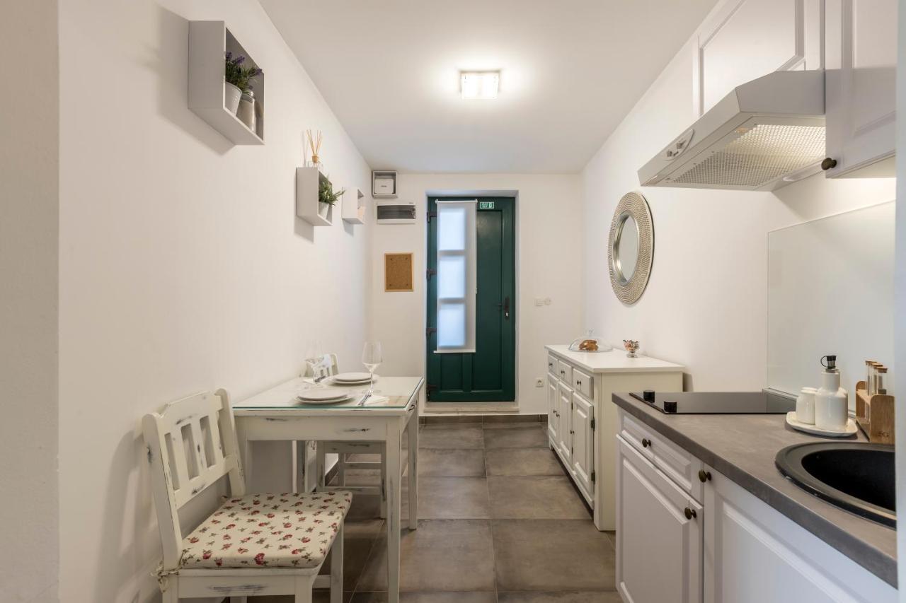 Studio Apartments Insula Split Dış mekan fotoğraf