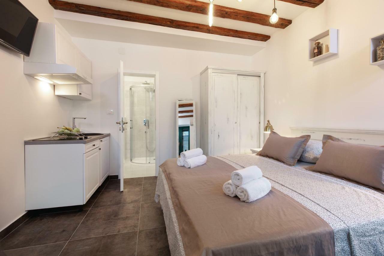 Studio Apartments Insula Split Dış mekan fotoğraf